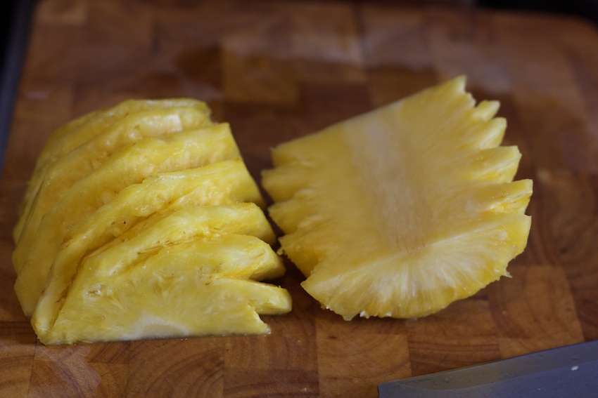 How to cut a pineapple 11